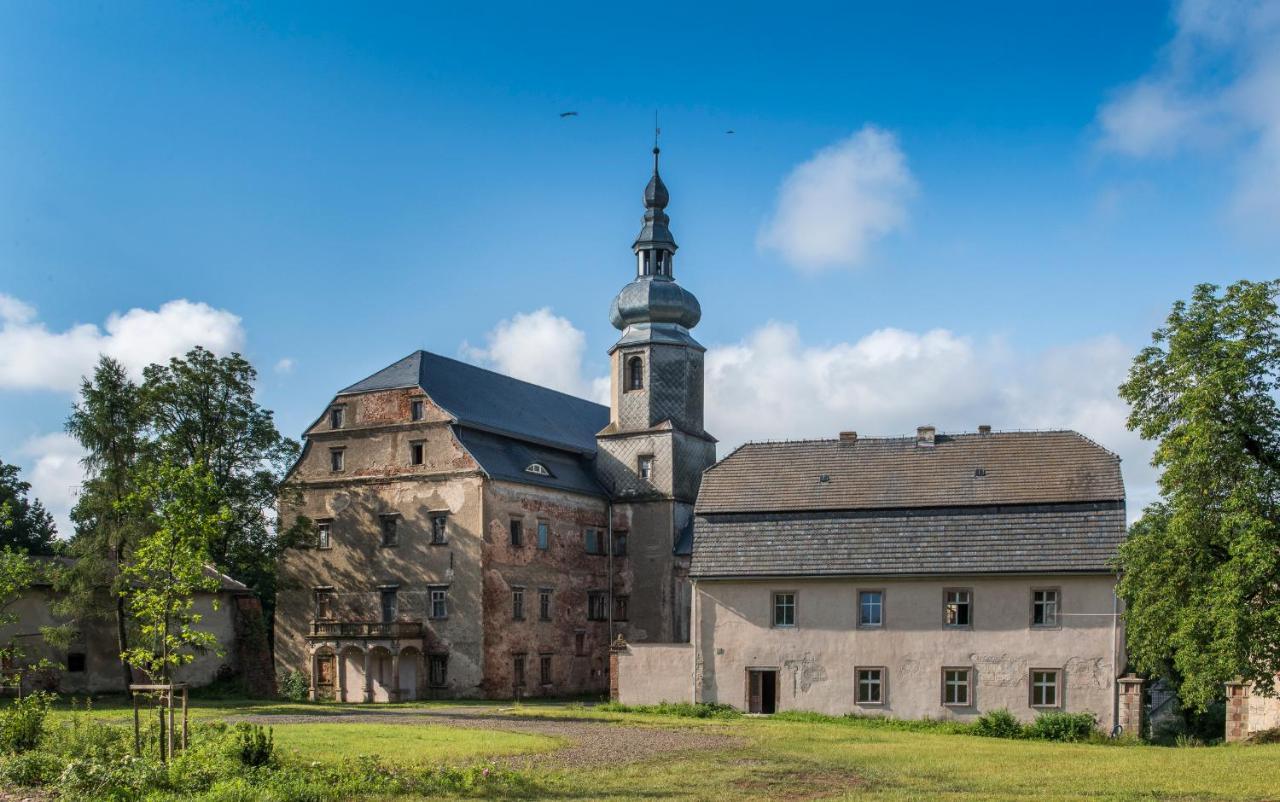 Zamek Sarny - Schloss Scharfeneck Kłodzko Exterior foto