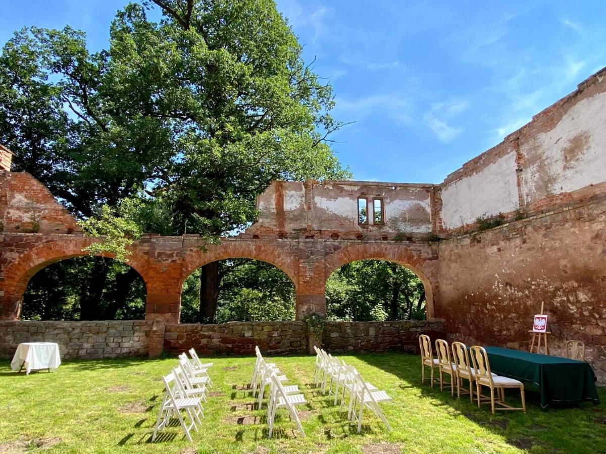 Zamek Sarny - Schloss Scharfeneck Kłodzko Exterior foto